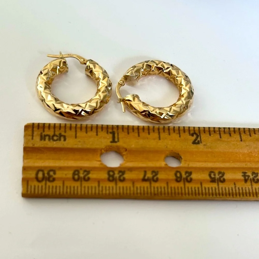 Solid 14k Gold Hoop earrings